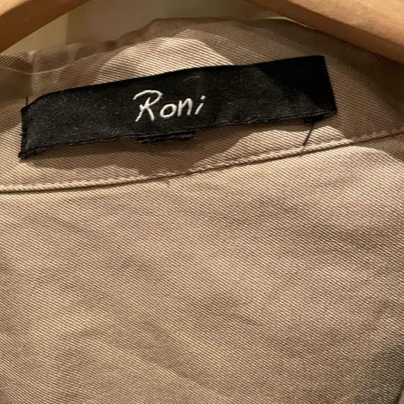Very cute Roni trench coat purchased in NYC - Picture 6 of 7